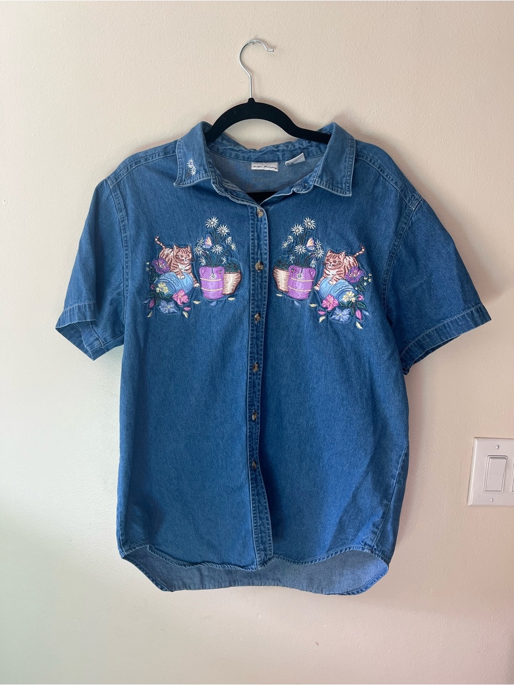 Bobbie Brooks Cat embroidered denim vintage top